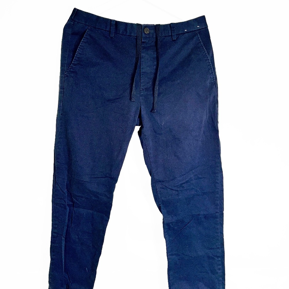Uniqlo Navy Jogger Style Chino Pants, Size M (30-33), Like New